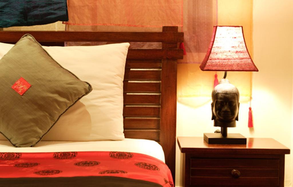 Red Hibiscus Hotel Phnom Pen Exterior foto